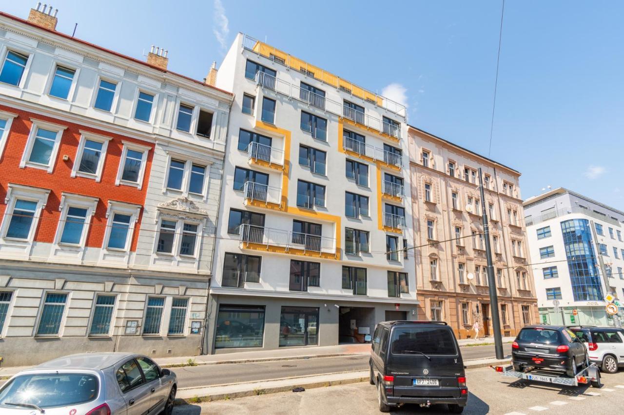 Brand New Two Room Apartment #34 With Free Secure Parking In The Center Prague Ngoại thất bức ảnh
