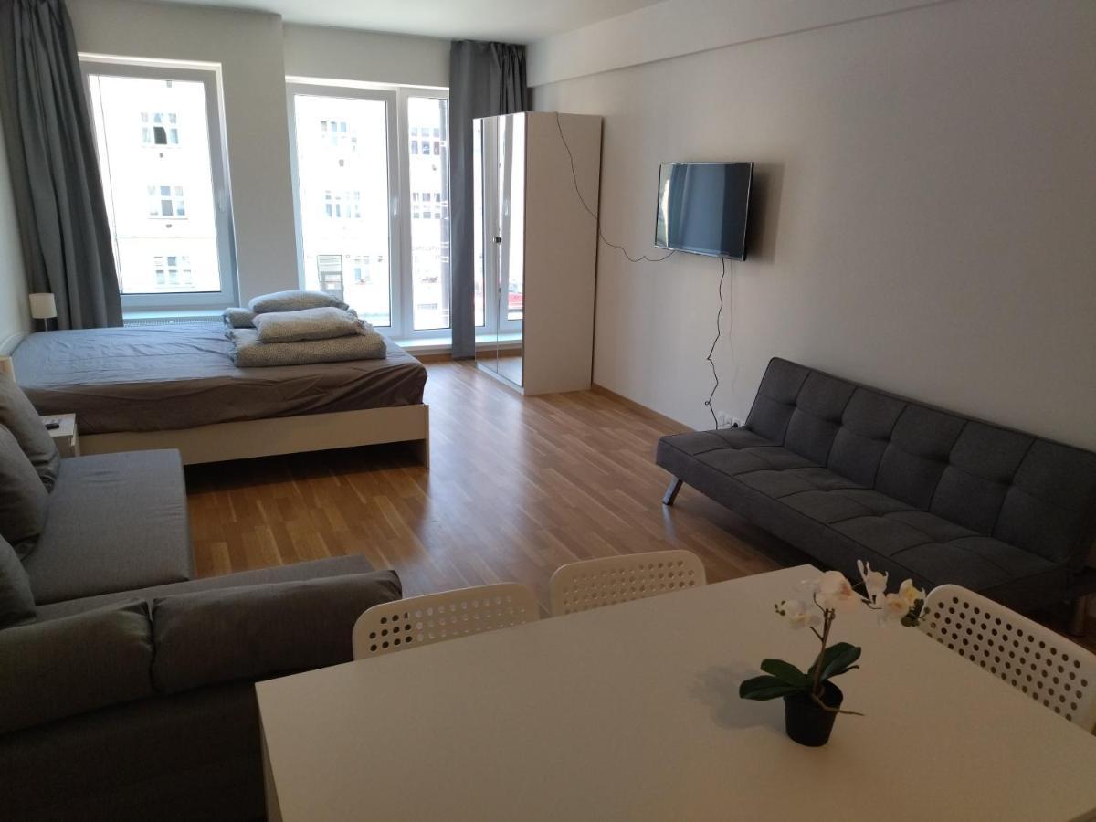 Brand New Two Room Apartment #34 With Free Secure Parking In The Center Prague Ngoại thất bức ảnh