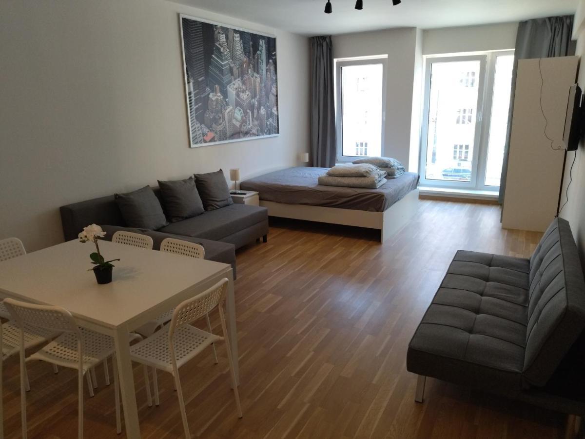 Brand New Two Room Apartment #34 With Free Secure Parking In The Center Prague Ngoại thất bức ảnh